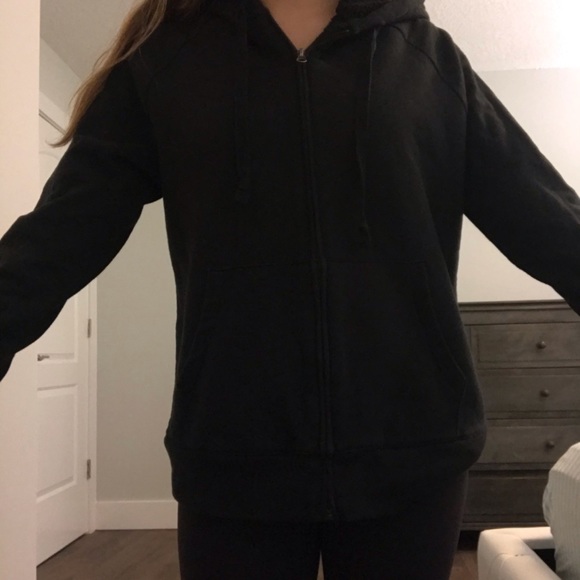Oversized black fuzzy zip-up hoodie - Picture 5 of 7